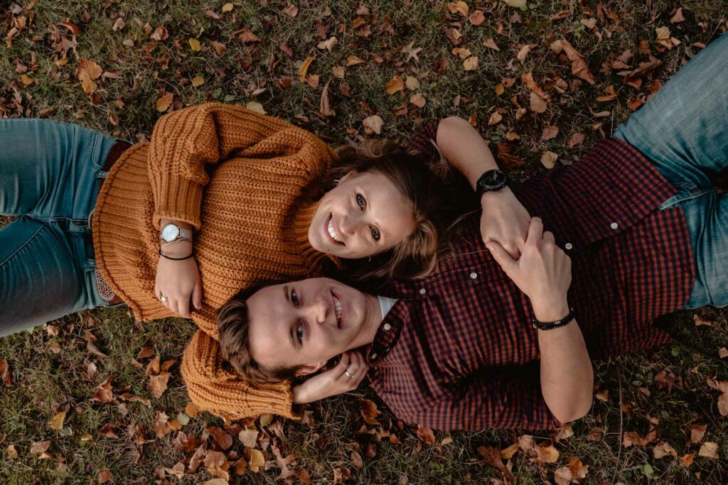 Séance photo couple à l'automne