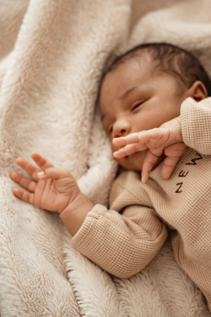 Photographe shooting photo nouveau-né montpellier