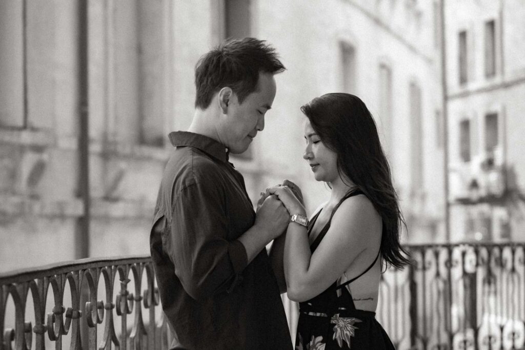 séance photo couple montpellier centre historique
