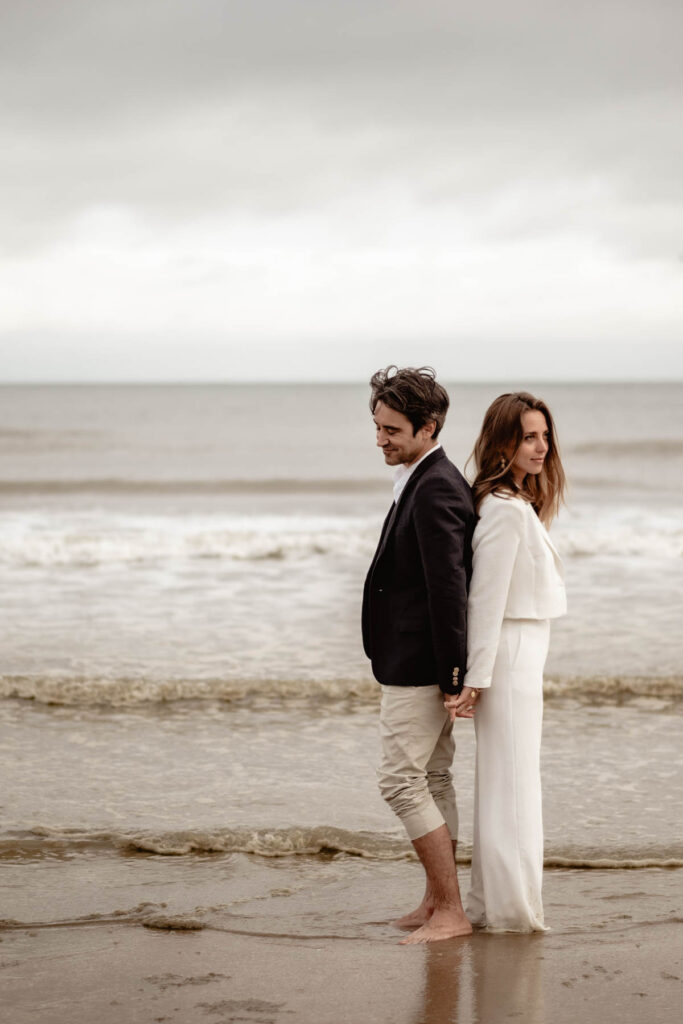 Photographe mariage civil à la plage.