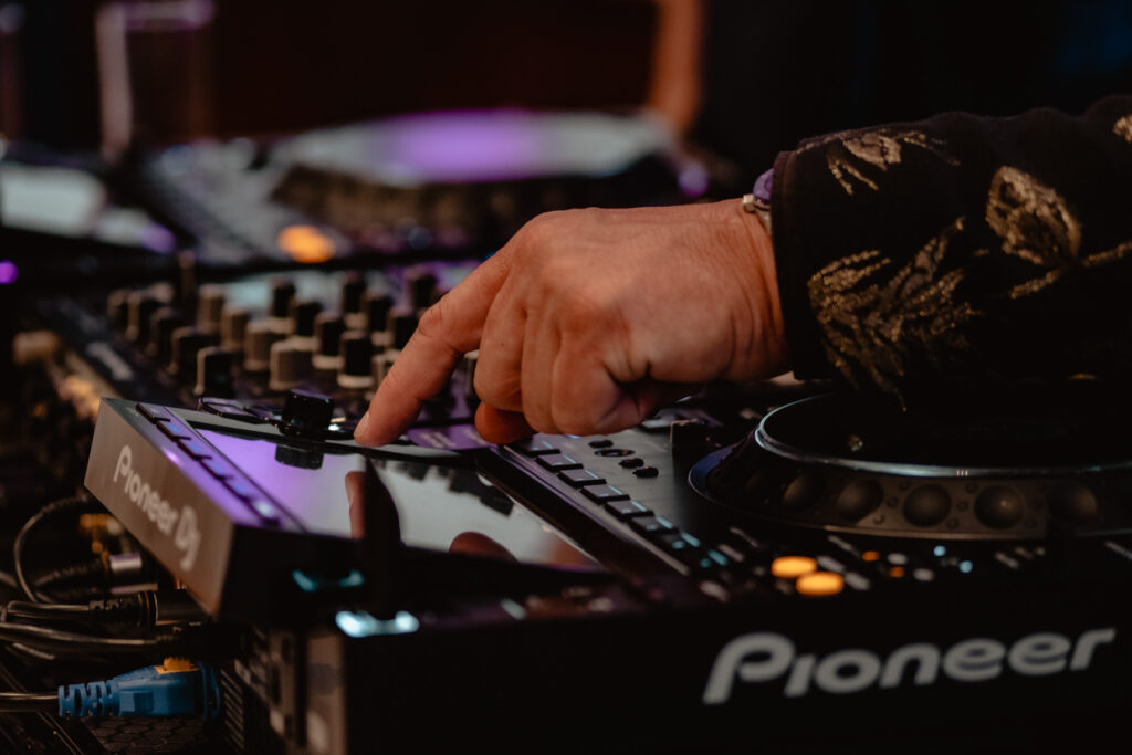 Mariage chic à l'Hermitage de Combas