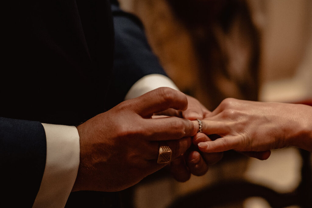 Mariage romantique au Château Hermitage de Combas