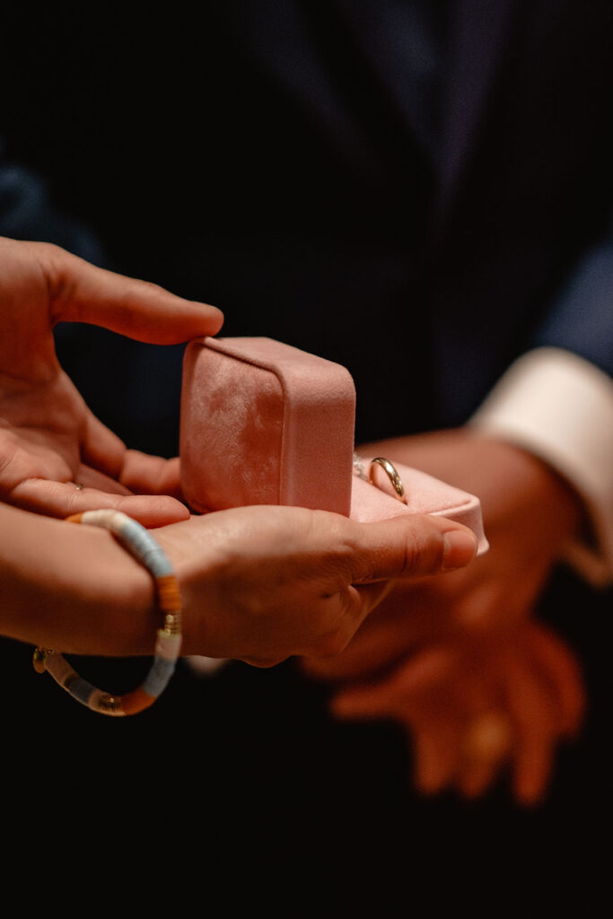 Mariage romantique au Château Hermitage de Combas