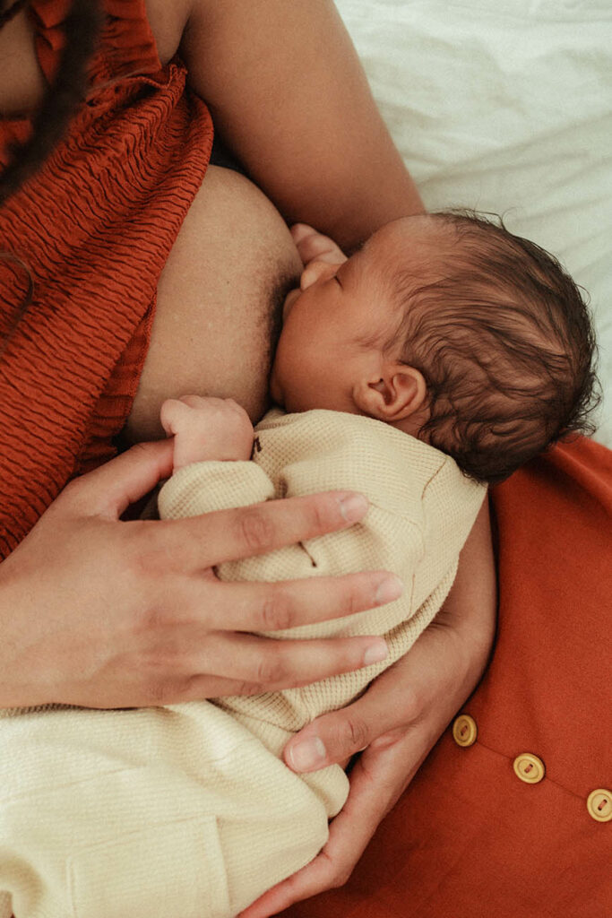 photographe allaitement nouveau-né montpellier