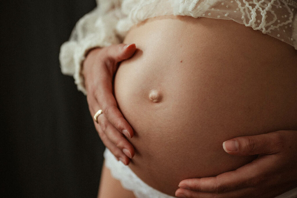 photographe séance grossesse intimiste