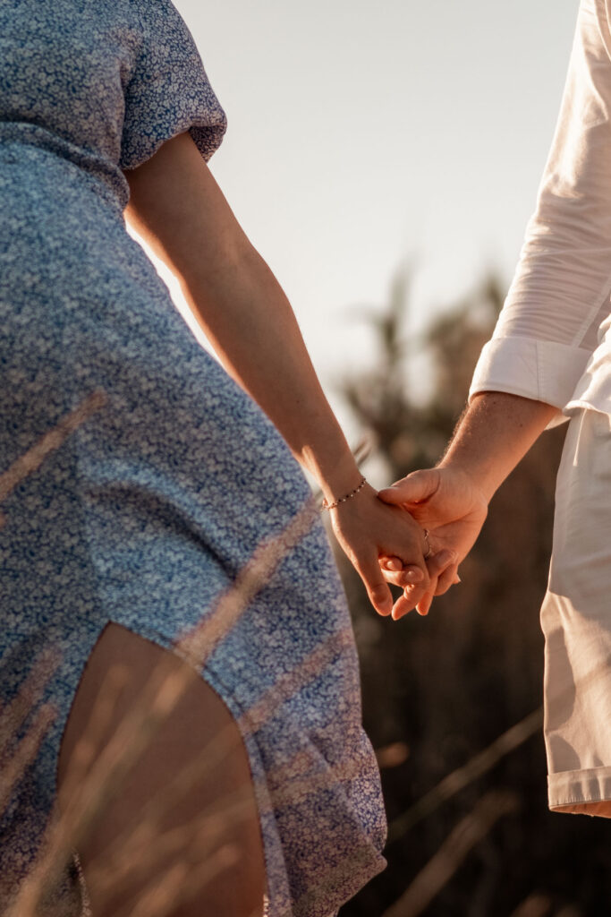 séance grossesse à la plage du petit travers
