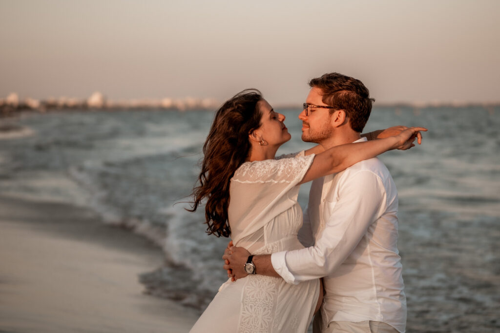 séance grossesse à la plage du petit travers