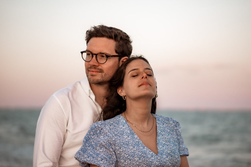 séance grossesse à la plage du petit travers