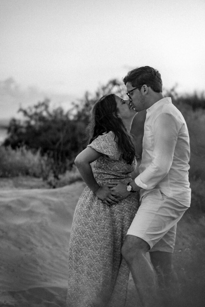 séance grossesse à la plage du petit travers