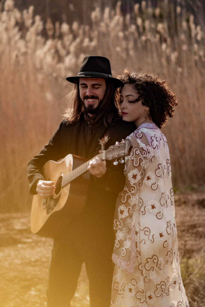 elopement boho hippie western au lac du salagou