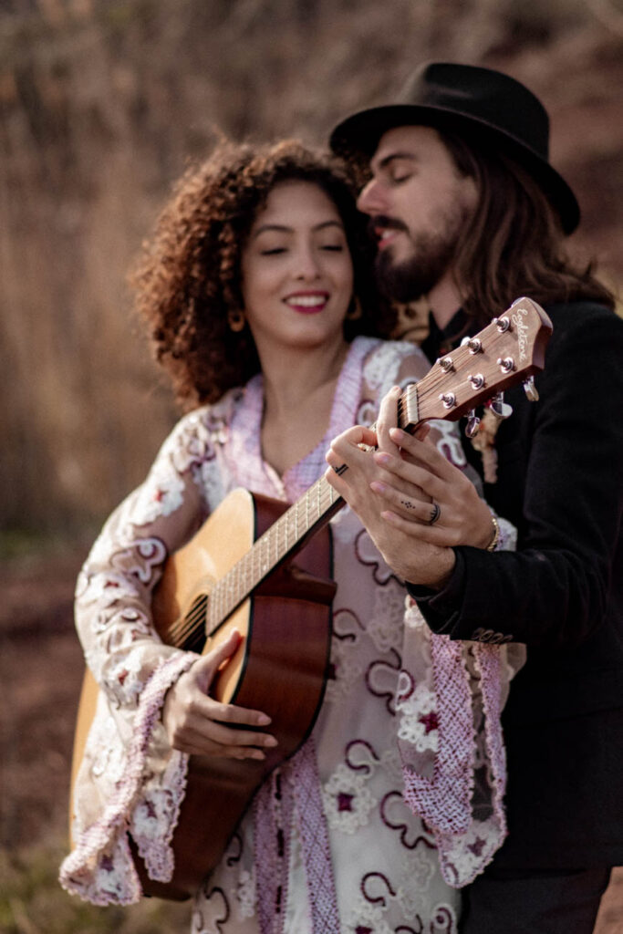 elopement boho hippie western au lac du salagou