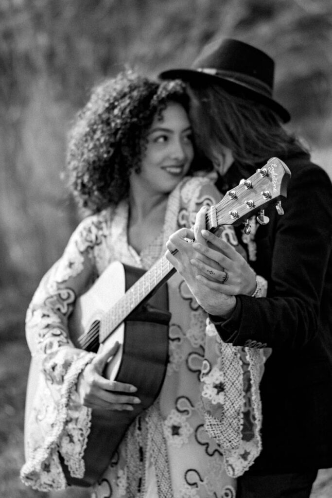 elopement boho hippie western au lac du salagou