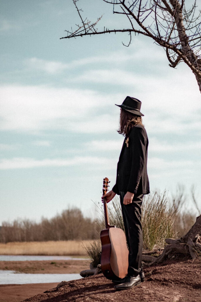 elopement boho hippie western au lac du salagou