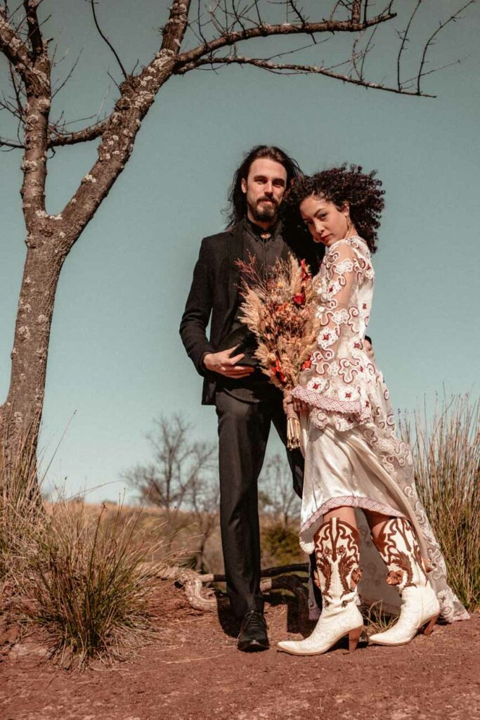 elopement boho hippie western au lac du salagou