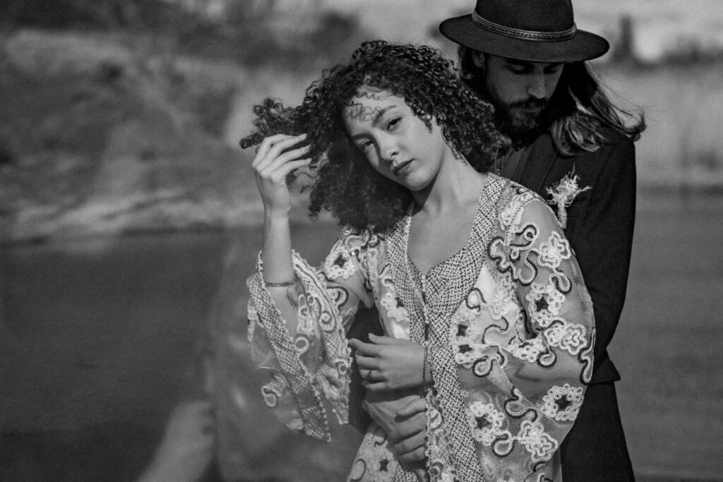 elopement boho hippie western au lac du salagou