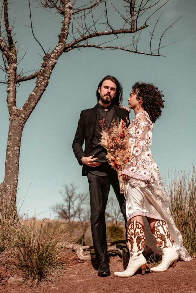 elopement boho hippie western au lac du salagou