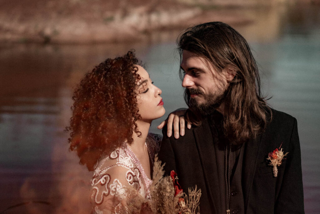 elopement boho hippie western au lac du salagou