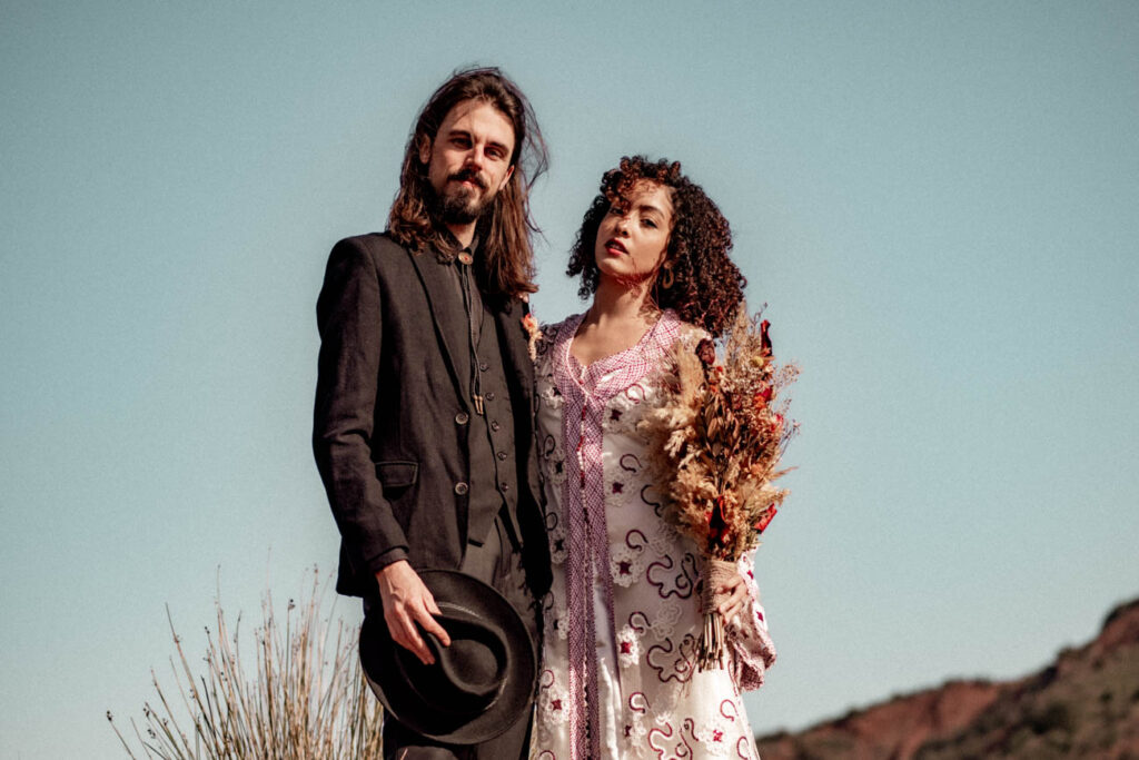 elopement boho hippie western au lac du salagou