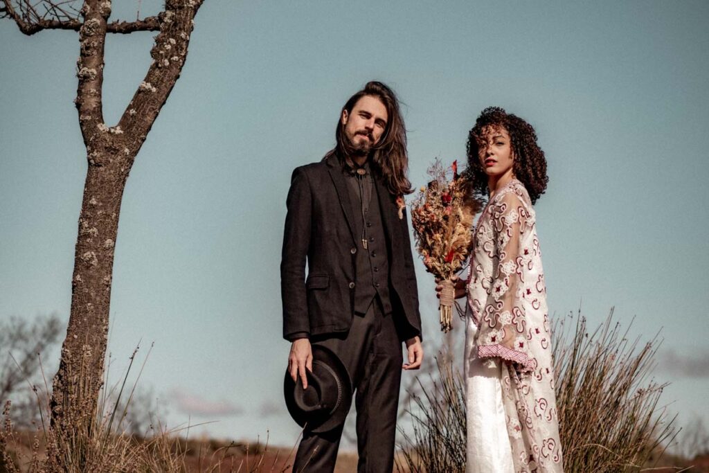 elopement boho hippie western au lac du salagou