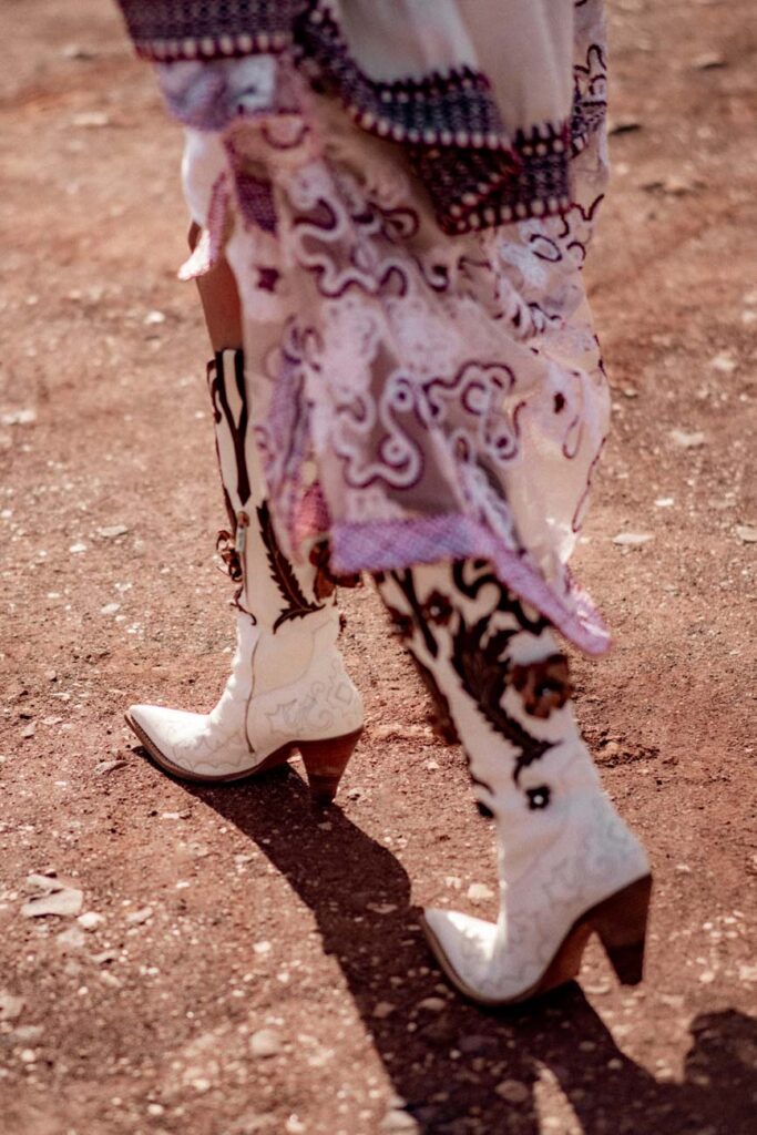 elopement boho hippie western au lac du salagou