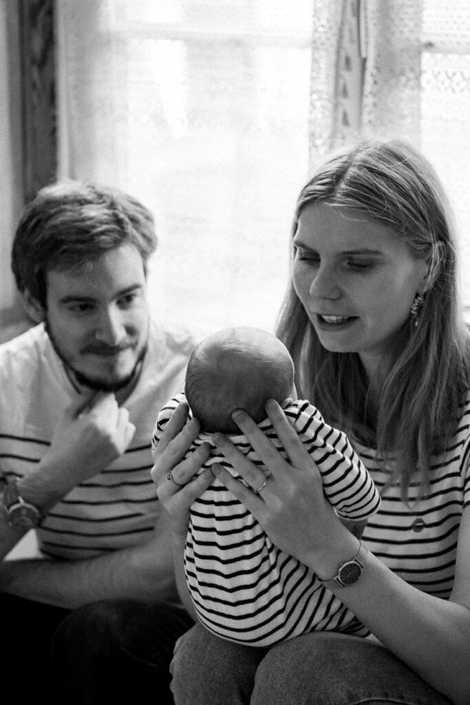 photographe bébé nouveau-né allaitement montpellier