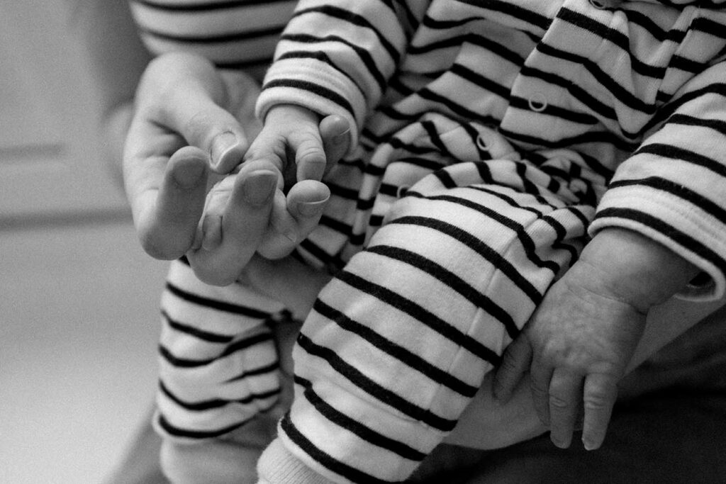 photographe bébé nouveau-né allaitement montpellier