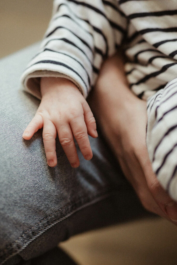 photographe bébé nouveau-né allaitement montpellier