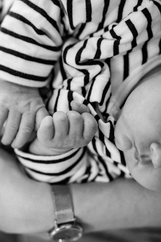 photographe bébé nouveau-né allaitement montpellier