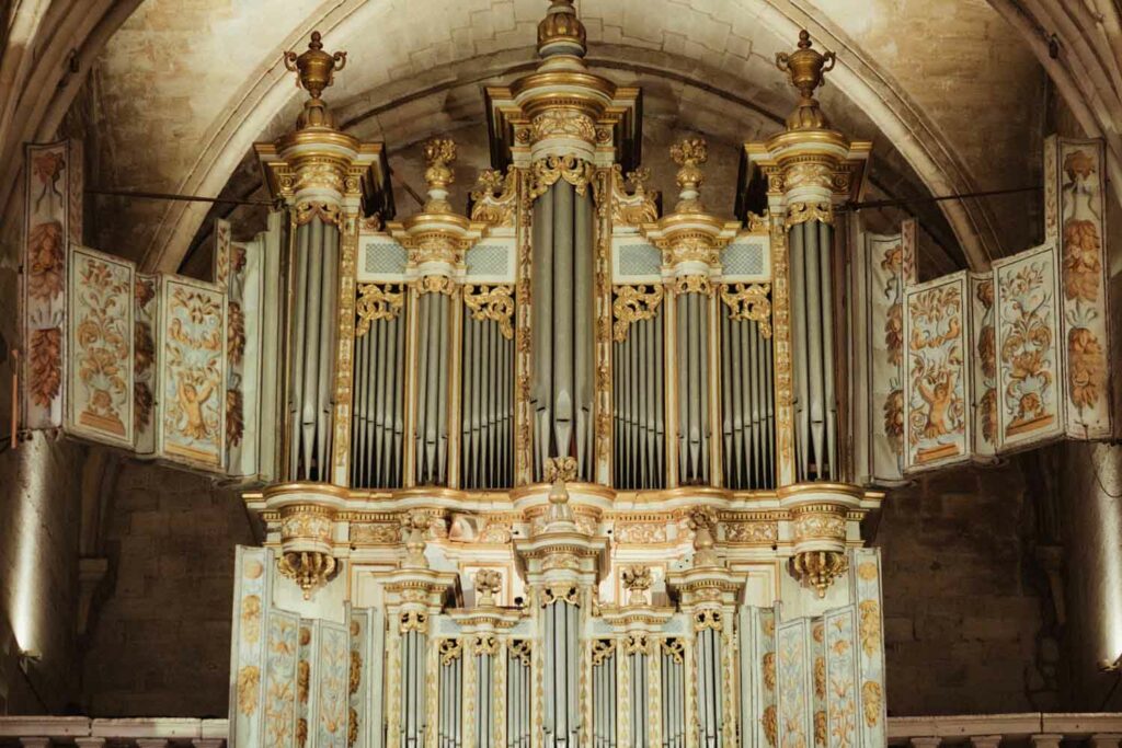 mariage ceremonie religieuse uzes